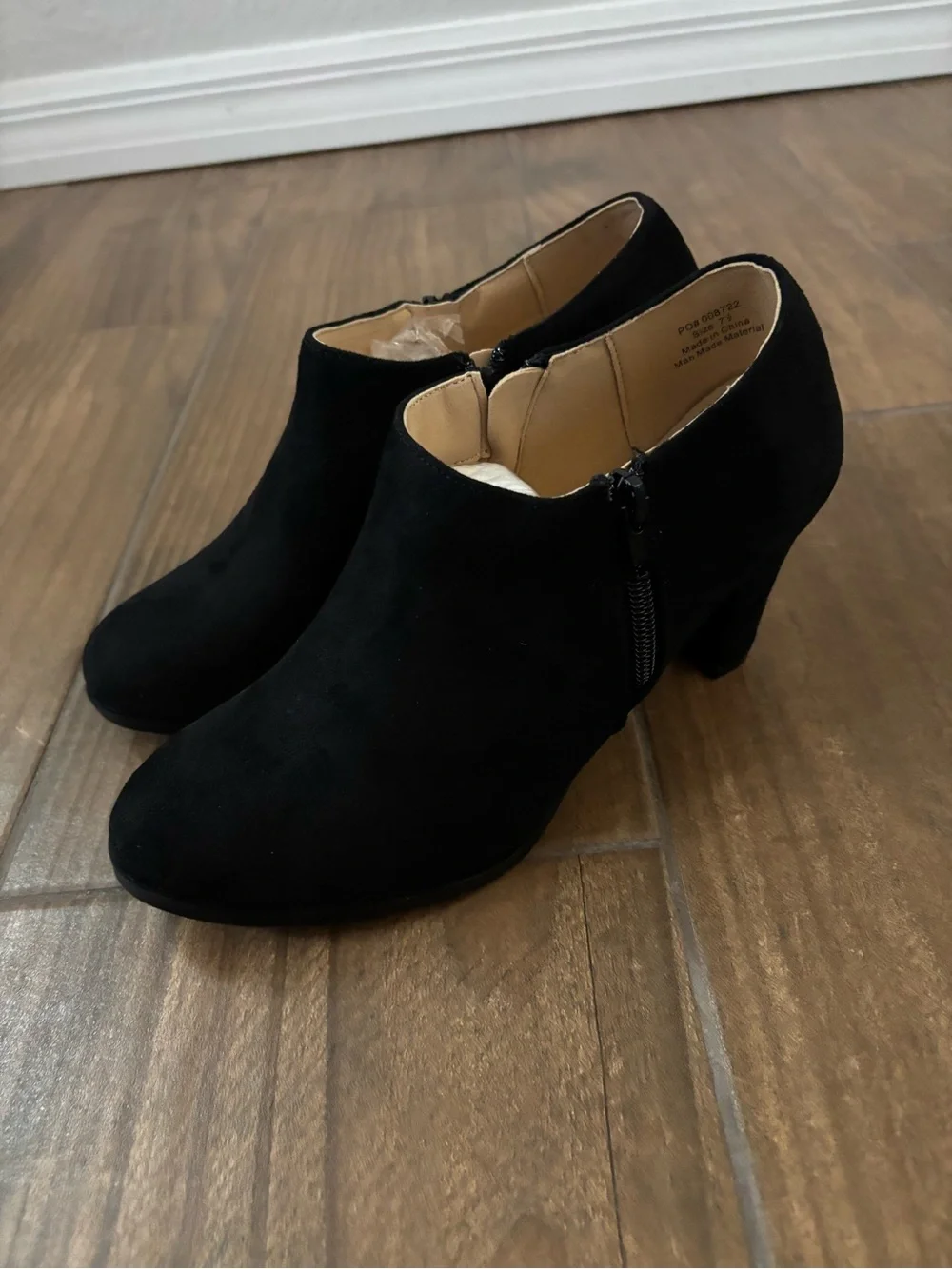 Journee Collection Women's Comfort Wide Width Sanzi Bootie